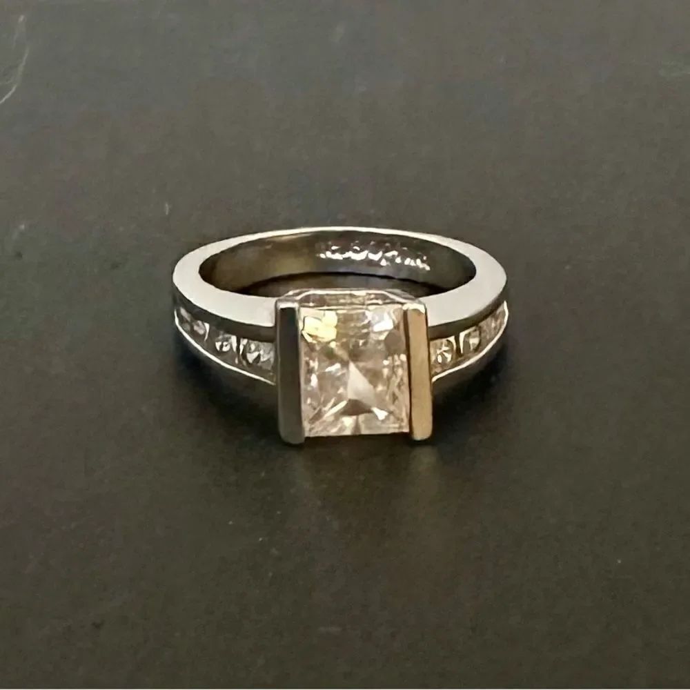 Lia Sophia vintage CZ ring